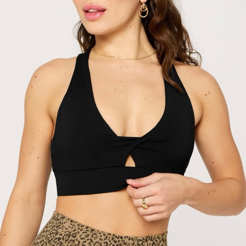 Fabletics Oasis Twist Medium Impact Sports Bra